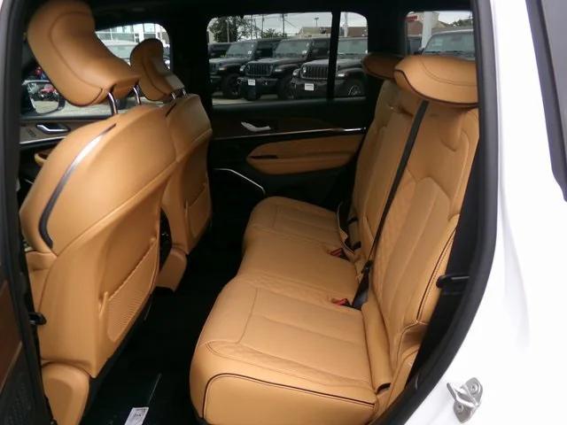 new 2025 Jeep Grand Cherokee car, priced at $58,455