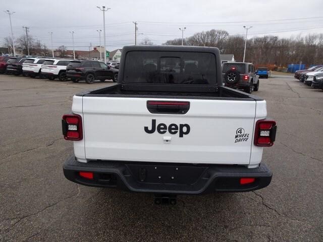 new 2025 Jeep Gladiator car, priced at $47,440