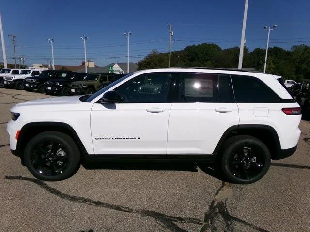 new 2025 Jeep Grand Cherokee car, priced at $44,875