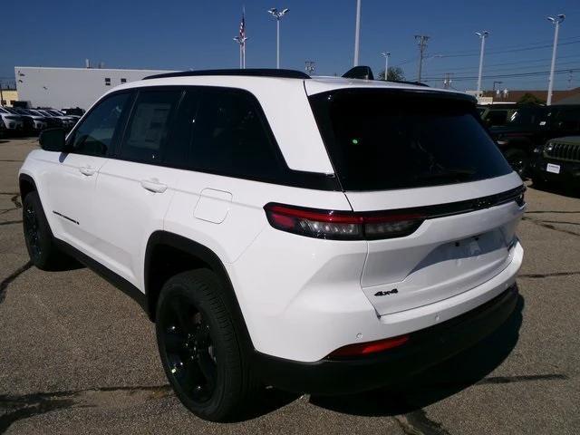new 2025 Jeep Grand Cherokee car, priced at $44,875