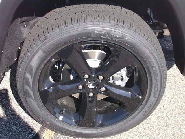 new 2025 Jeep Grand Cherokee car, priced at $44,875