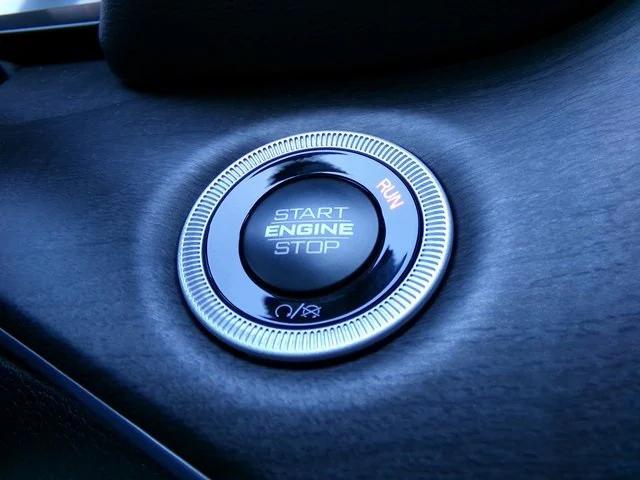 new 2025 Jeep Grand Cherokee car, priced at $44,875