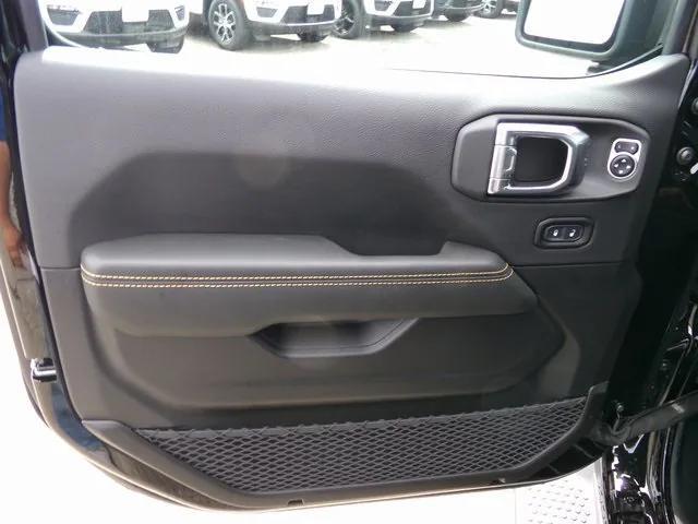 new 2025 Jeep Wrangler car, priced at $54,620