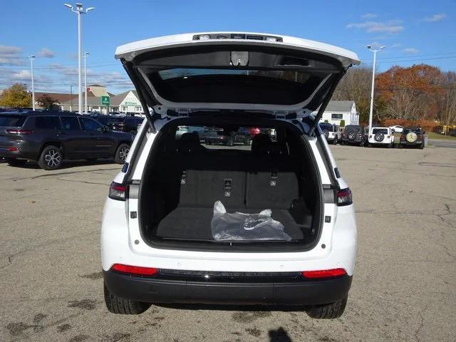 new 2025 Jeep Grand Cherokee car, priced at $48,940