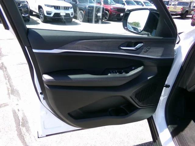 new 2025 Jeep Grand Cherokee L car, priced at $50,117