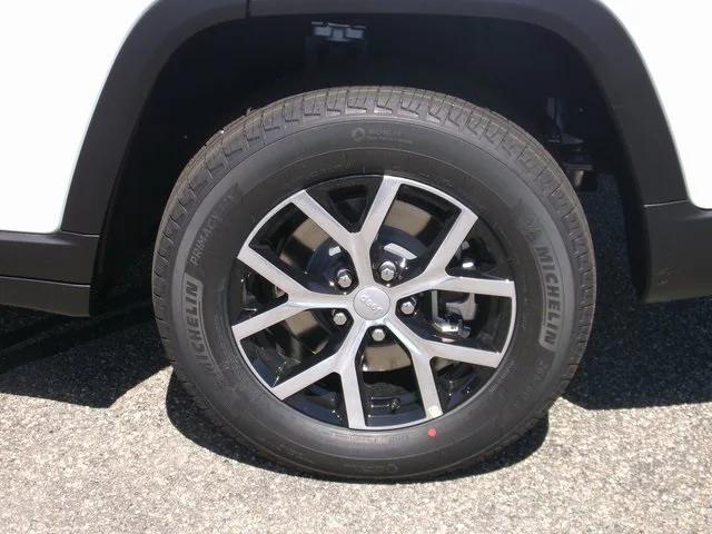 new 2025 Jeep Grand Cherokee L car, priced at $50,117