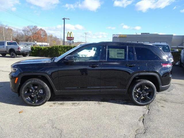 new 2025 Jeep Grand Cherokee car, priced at $48,035