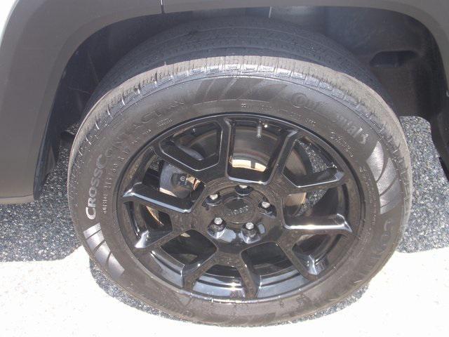 used 2020 Jeep Renegade car, priced at $18,995