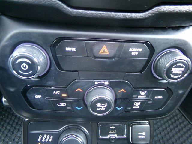 used 2020 Jeep Renegade car, priced at $18,995