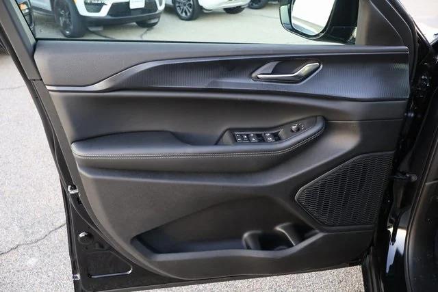 new 2025 Jeep Grand Cherokee L car, priced at $47,625