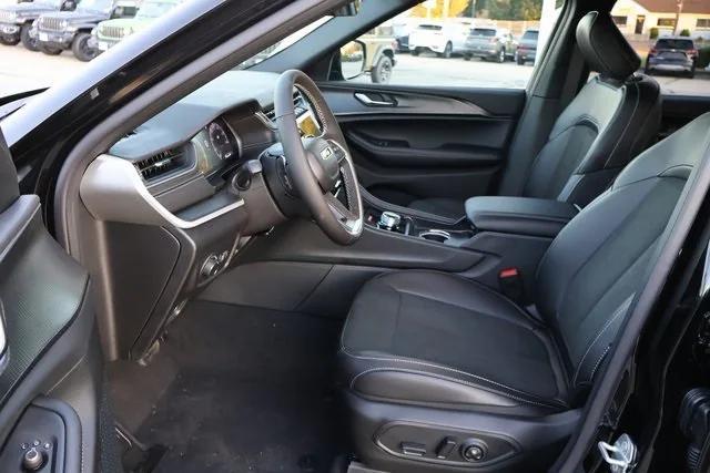 new 2025 Jeep Grand Cherokee L car, priced at $47,625