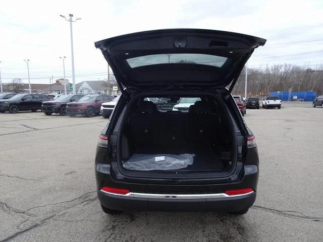 new 2025 Jeep Grand Cherokee car, priced at $42,795