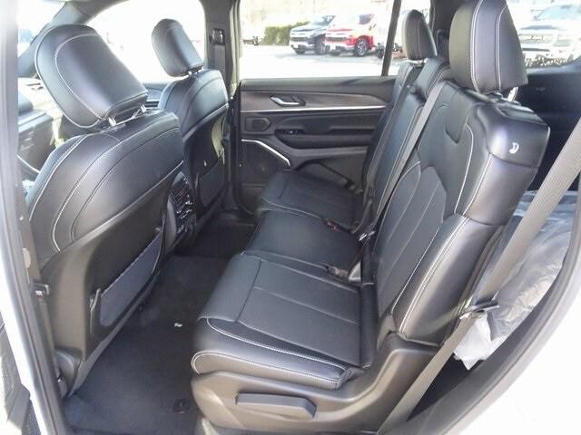 new 2025 Jeep Grand Cherokee L car, priced at $57,040