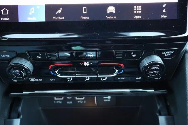 new 2025 Jeep Grand Cherokee car, priced at $45,760