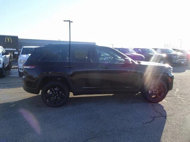 new 2025 Jeep Grand Cherokee car, priced at $50,960