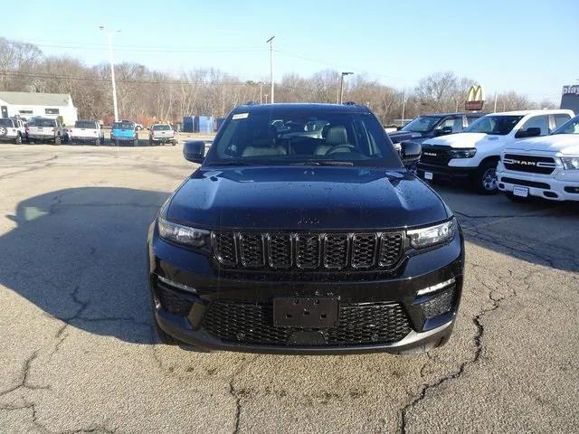 new 2025 Jeep Grand Cherokee car, priced at $50,960