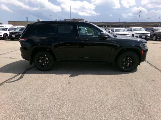 new 2025 Jeep Grand Cherokee car, priced at $43,005