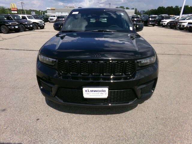 new 2025 Jeep Grand Cherokee car, priced at $43,005