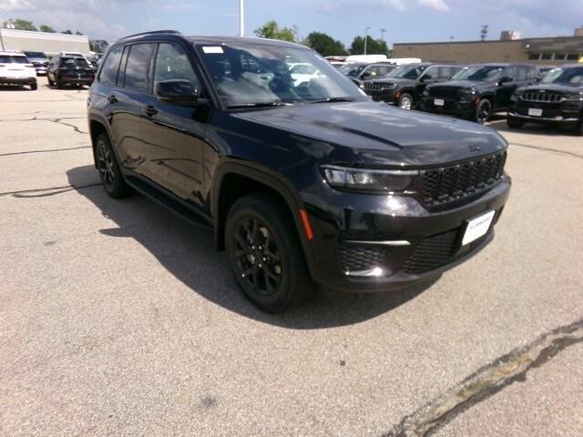 new 2025 Jeep Grand Cherokee car, priced at $43,005