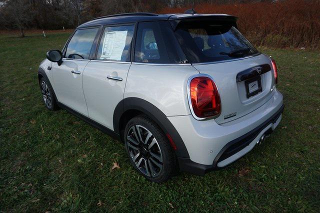 used 2022 MINI Hardtop car, priced at $27,125