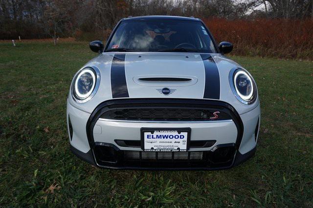 used 2022 MINI Hardtop car, priced at $27,125