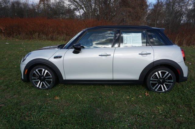 used 2022 MINI Hardtop car, priced at $27,125