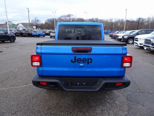 new 2025 Jeep Gladiator car, priced at $40,935