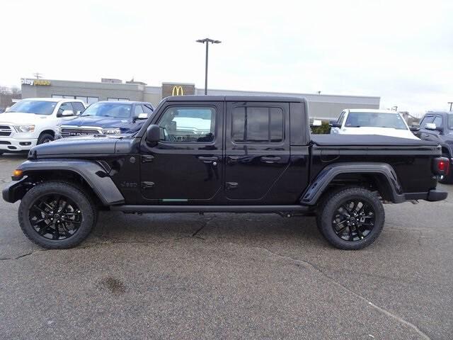 new 2025 Jeep Gladiator car, priced at $40,935