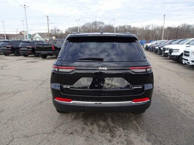 new 2025 Jeep Grand Cherokee car, priced at $42,795