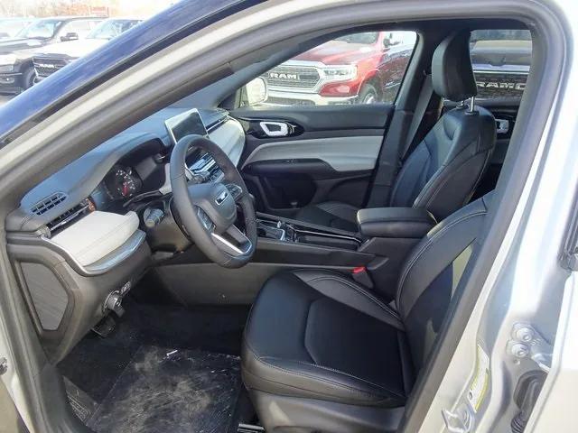 new 2025 Jeep Compass car, priced at $33,435