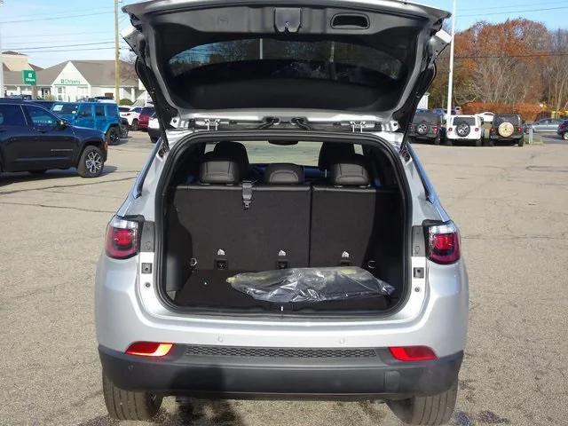 new 2025 Jeep Compass car, priced at $33,435