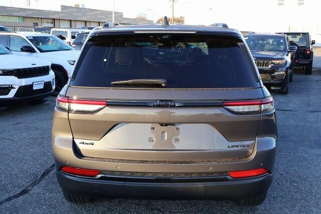 new 2025 Jeep Grand Cherokee car, priced at $50,910