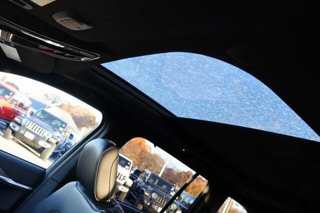 new 2025 Jeep Grand Cherokee car, priced at $50,910