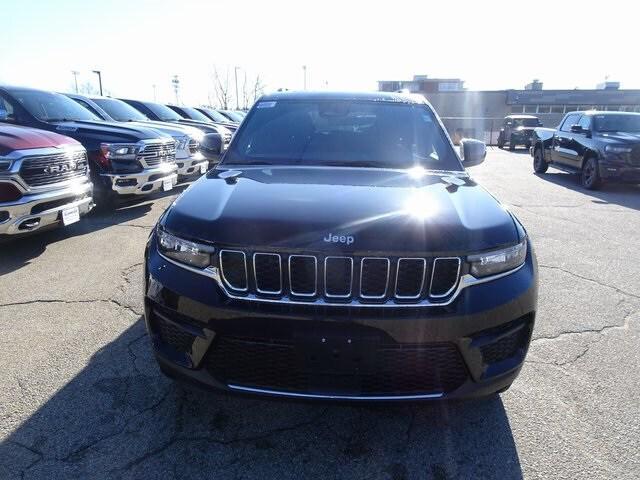 new 2025 Jeep Grand Cherokee car, priced at $39,970