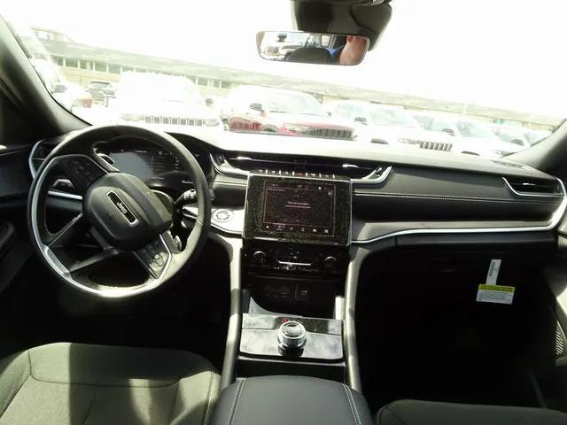 new 2025 Jeep Grand Cherokee L car, priced at $42,429