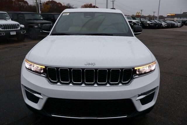 new 2025 Jeep Grand Cherokee car, priced at $42,150