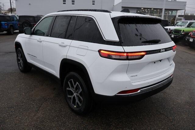 new 2025 Jeep Grand Cherokee car, priced at $42,150