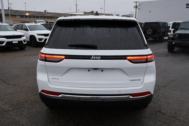 new 2025 Jeep Grand Cherokee car, priced at $42,150