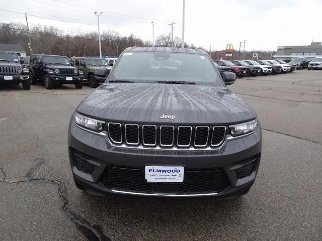 new 2025 Jeep Grand Cherokee car, priced at $40,670