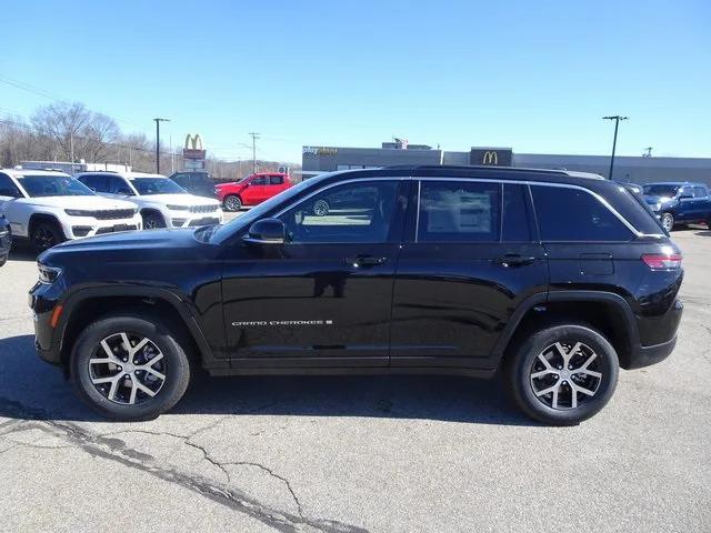 new 2025 Jeep Grand Cherokee car, priced at $42,795