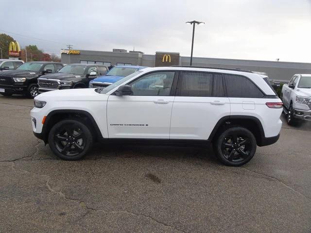 new 2025 Jeep Grand Cherokee car, priced at $47,440