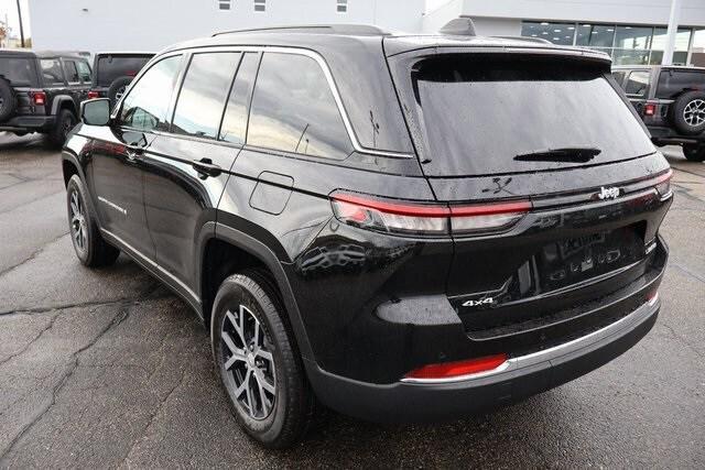 new 2025 Jeep Grand Cherokee car, priced at $45,010