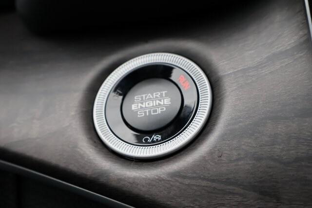 new 2025 Jeep Grand Cherokee car, priced at $45,010