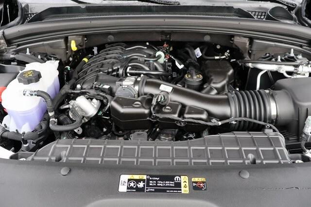 new 2025 Jeep Grand Cherokee car, priced at $45,010