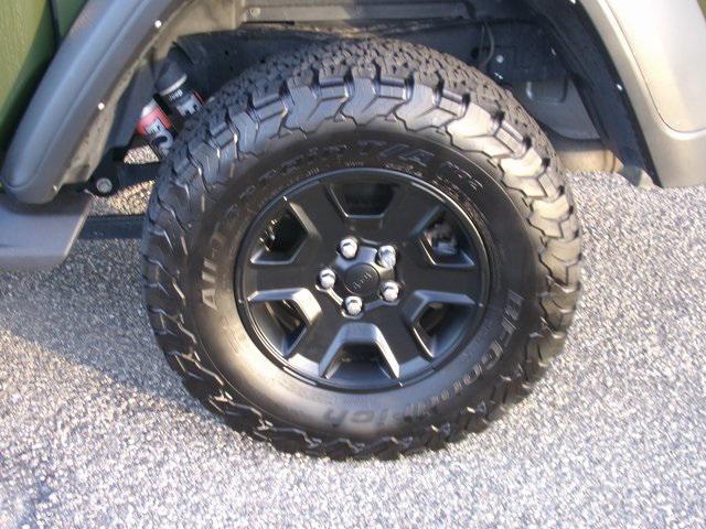 used 2021 Jeep Gladiator car, priced at $37,995
