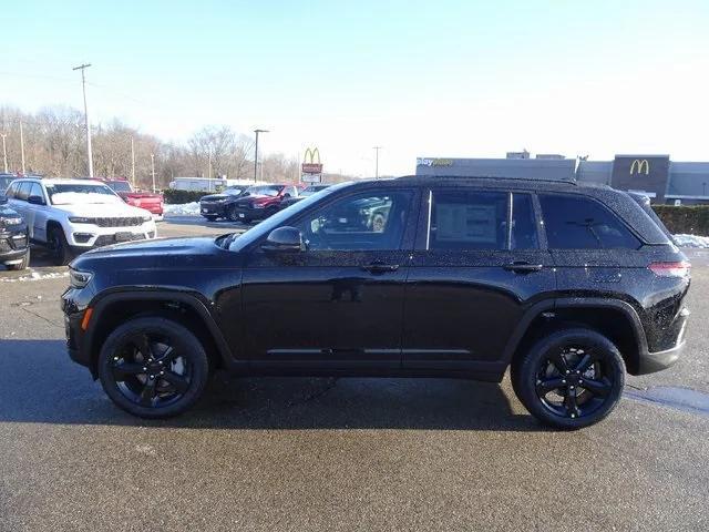 new 2025 Jeep Grand Cherokee car, priced at $50,960