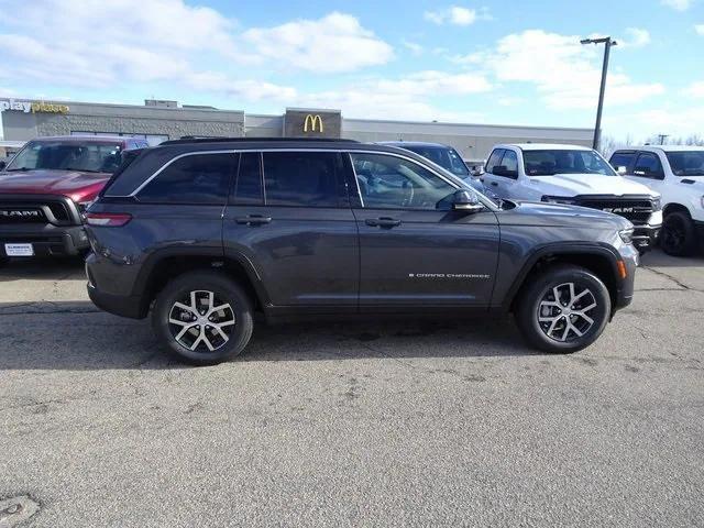 new 2025 Jeep Grand Cherokee car, priced at $45,310