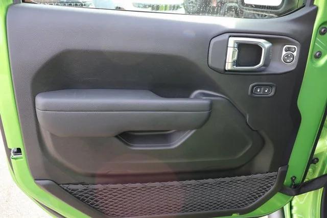 new 2025 Jeep Wrangler car, priced at $73,268