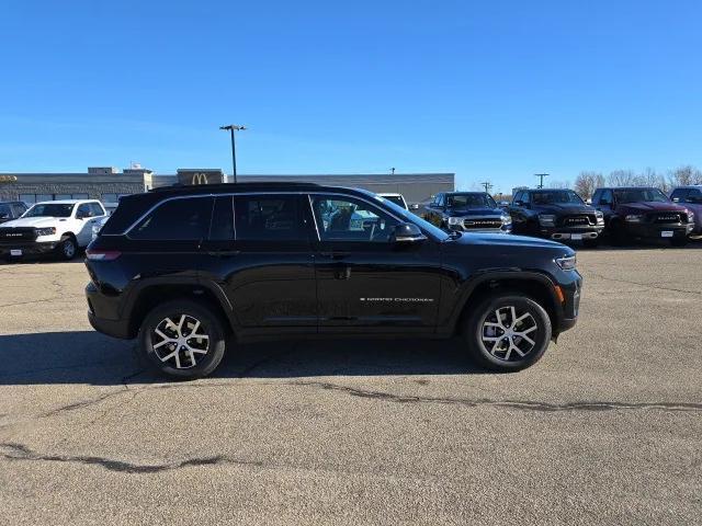 new 2025 Jeep Grand Cherokee car, priced at $45,310