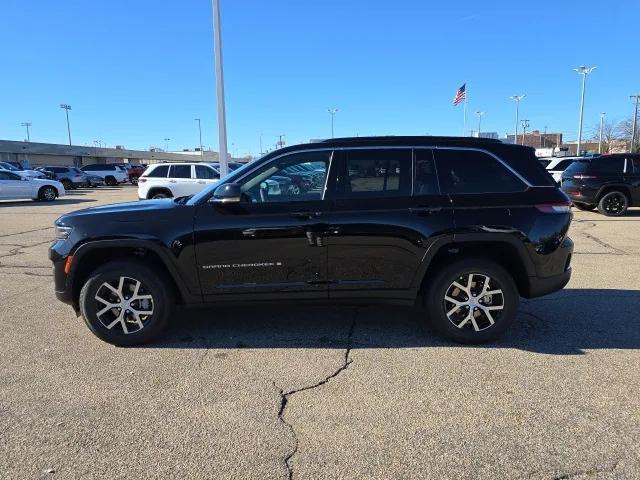 new 2025 Jeep Grand Cherokee car, priced at $45,310